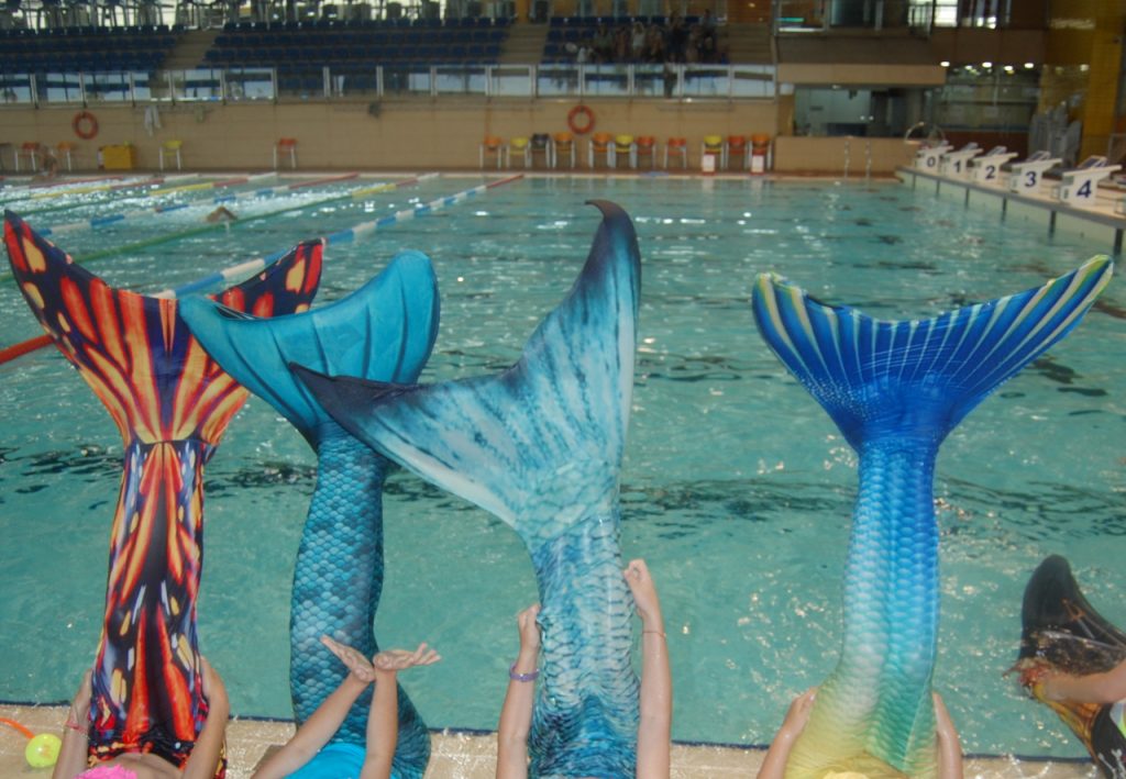 La Colombia proposa celebrar el teu aniversari a la piscina fent de Sirena o Tritó, gaudeix de la teva festa amb els teus amics i familiars Festa d'aniversari fent de Sirena o Tritó a la piscina