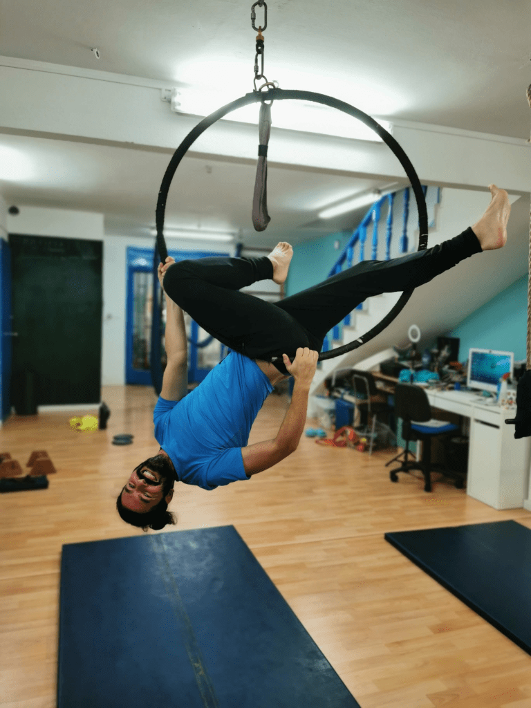 Carcle - Aro, acrobnàcia Carcle - Aro, acrobnàcia